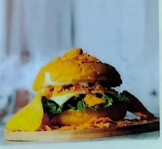 Doritos Burger
